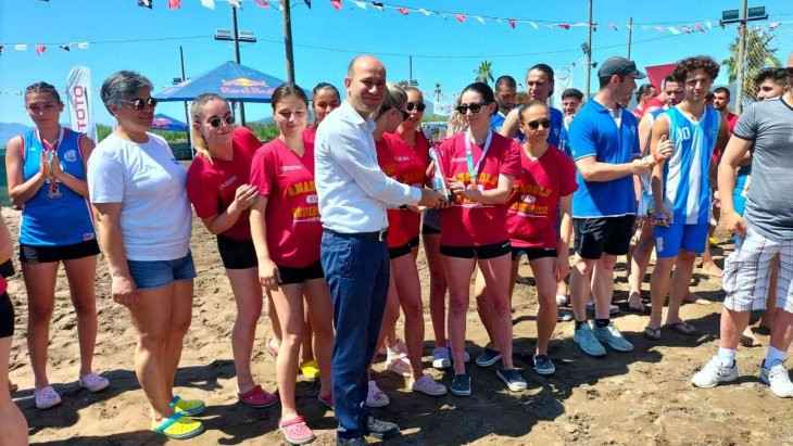 Köyceğiz'de Plaj Hentbolu Şampiyonası sona erdi