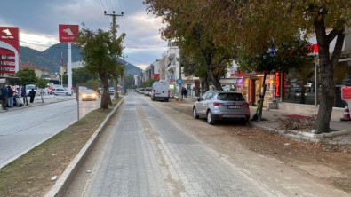 Fethiye'de Yol ve Alt Yapı Çalışmaları Devam Ediyor